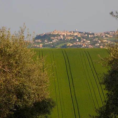 Agriturismo La Viola E Il Sole * フェルモ